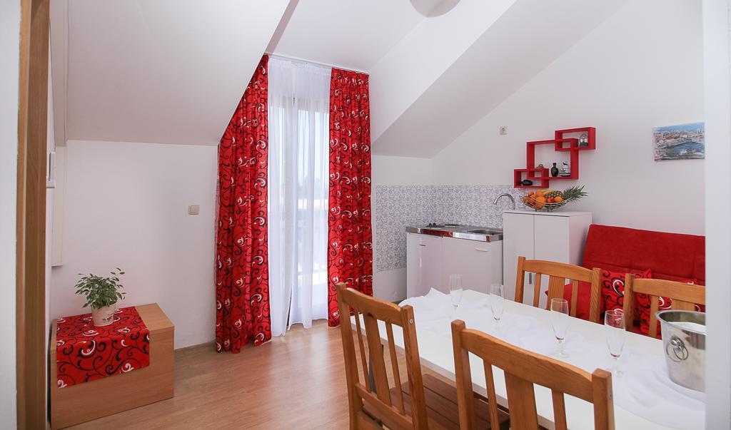 Apartments&Room Babic Kastela Dış mekan fotoğraf