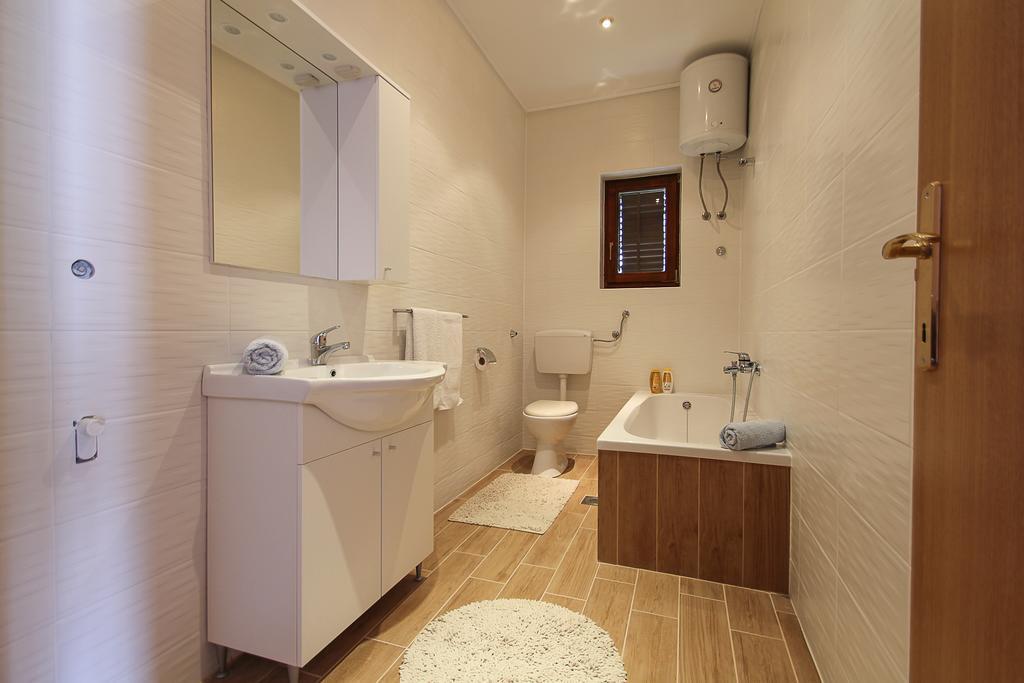 Apartments&Room Babic Kastela Dış mekan fotoğraf
