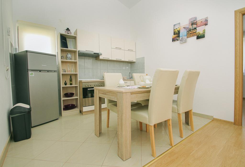 Apartments&Room Babic Kastela Dış mekan fotoğraf
